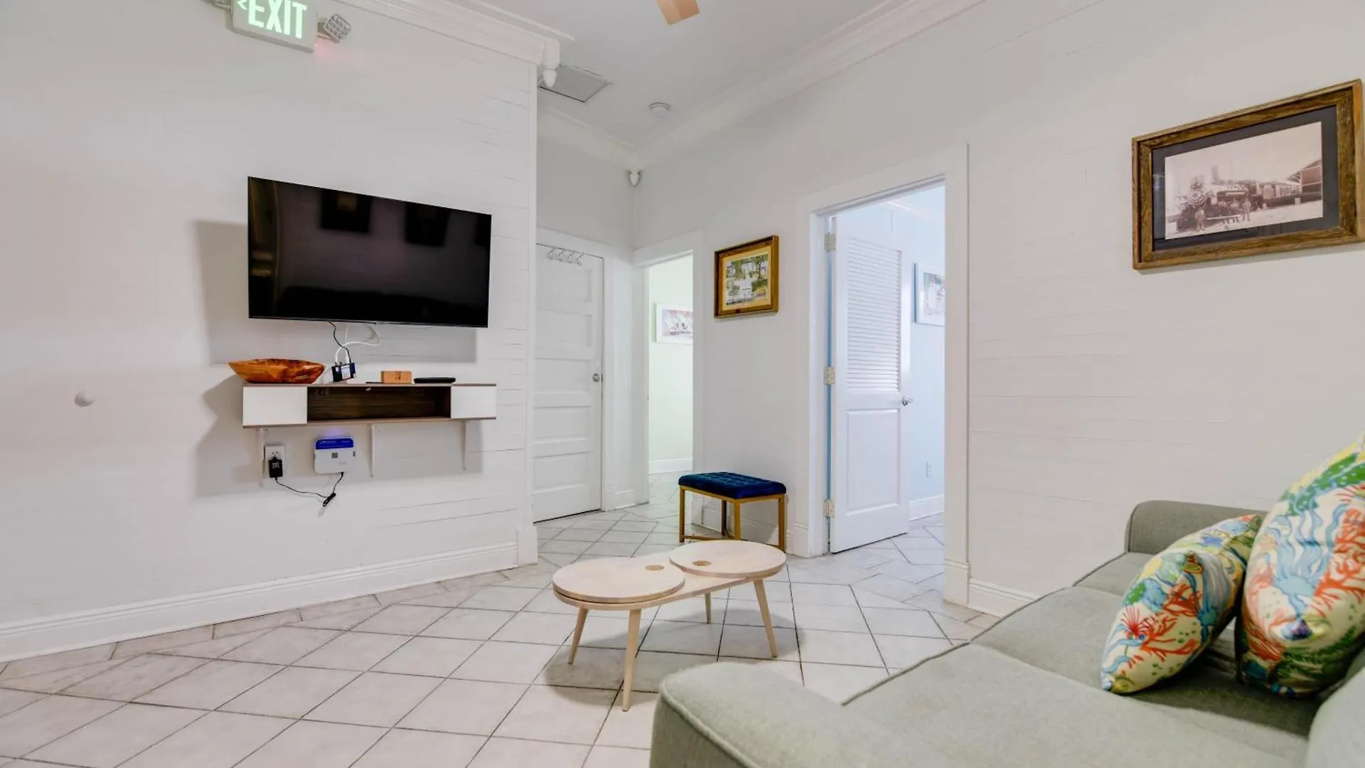 Вилла Harbor Walk Hideaways Ки-Уэст 0*,  США